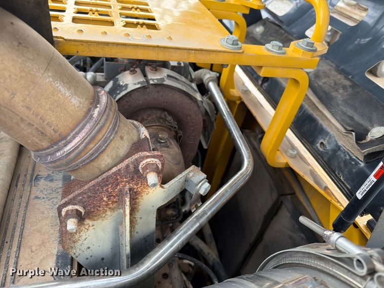 image for item NJ9067 2012 Komatsu PC360LC-10 excavator