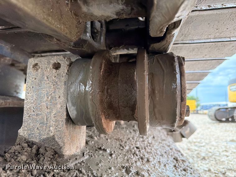 image for item NJ9067 2012 Komatsu PC360LC-10 excavator