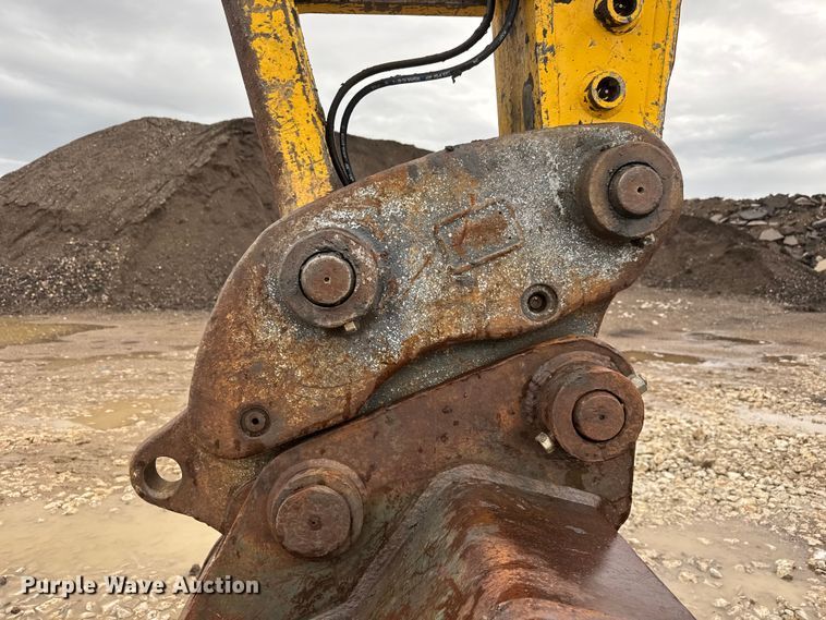 image for item NJ9068 2010 Komatsu PC308USLC-3E0 excavator