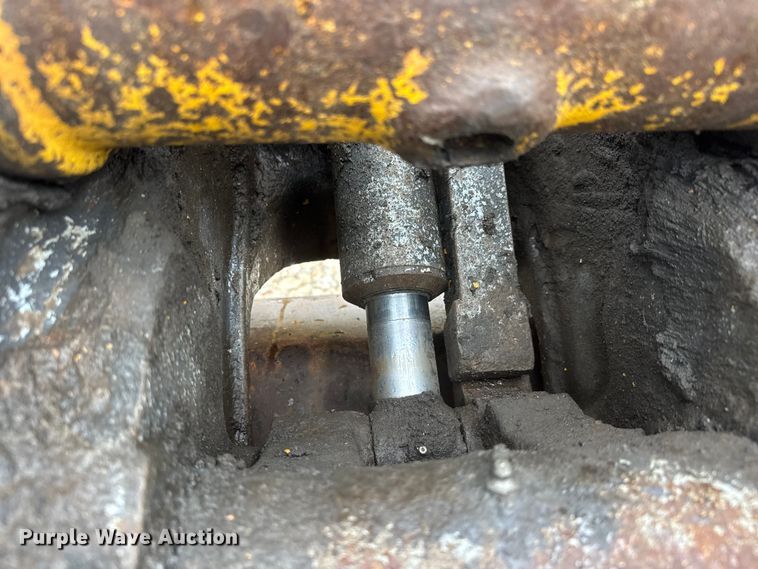 image for item NJ9068 2010 Komatsu PC308USLC-3E0 excavator