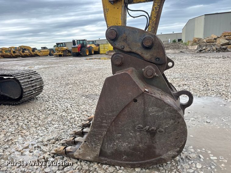 image for item NJ9068 2010 Komatsu PC308USLC-3E0 excavator