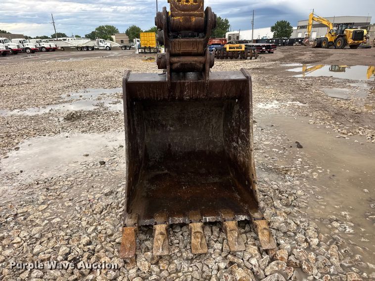 image for item NJ9068 2010 Komatsu PC308USLC-3E0 excavator