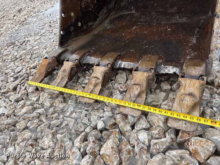 image for item NJ9068 2010 Komatsu PC308USLC-3E0 excavator