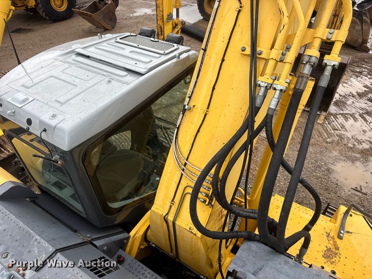 image for item NJ9068 2010 Komatsu PC308USLC-3E0 excavator