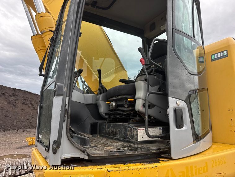 image for item NJ9068 2010 Komatsu PC308USLC-3E0 excavator