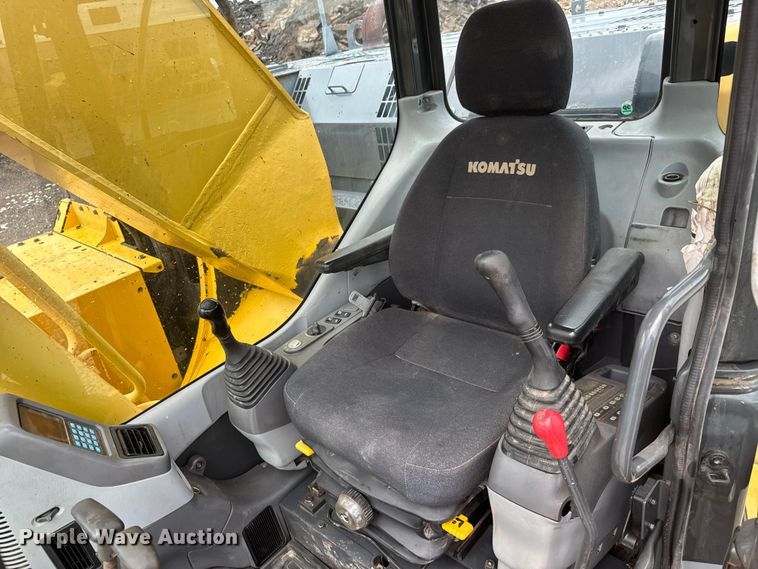 image for item NJ9068 2010 Komatsu PC308USLC-3E0 excavator
