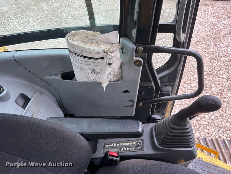 image for item NJ9068 2010 Komatsu PC308USLC-3E0 excavator