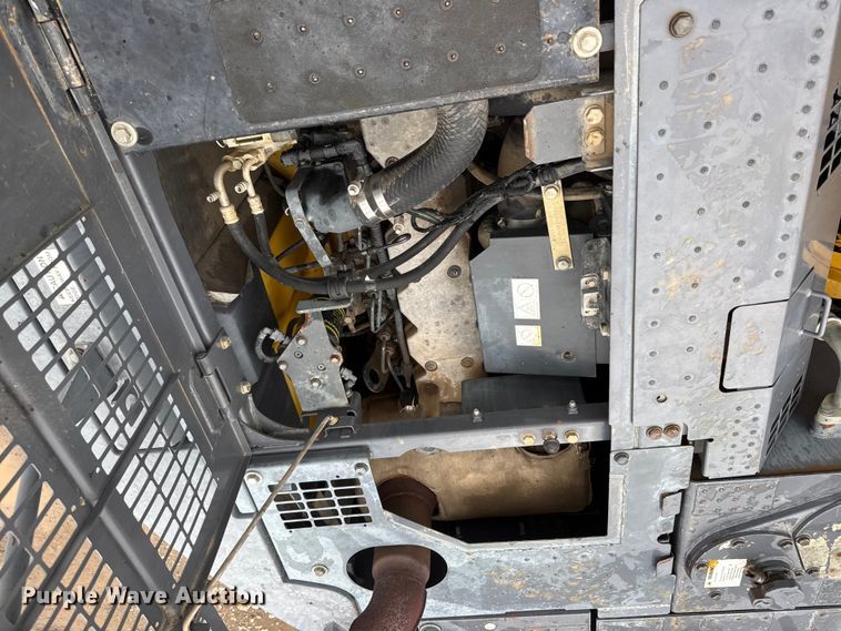 image for item NJ9068 2010 Komatsu PC308USLC-3E0 excavator