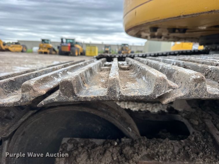 image for item NJ9068 2010 Komatsu PC308USLC-3E0 excavator
