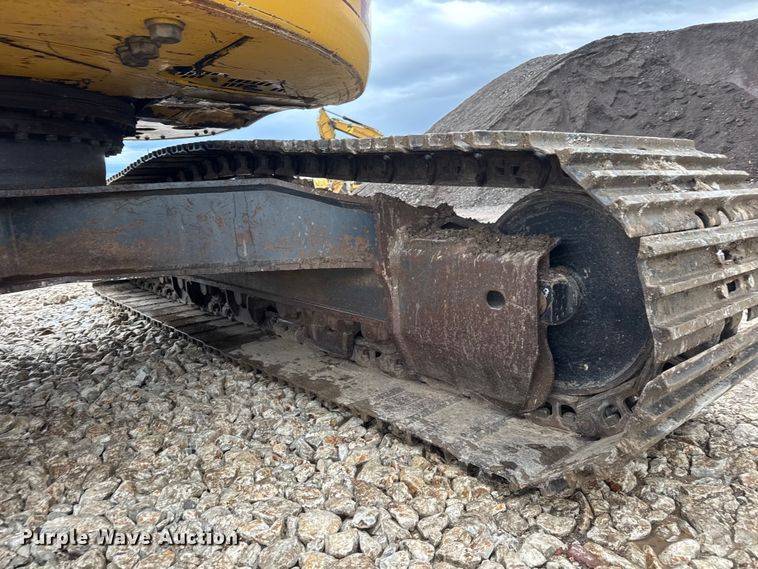 image for item NJ9068 2010 Komatsu PC308USLC-3E0 excavator