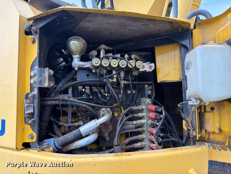 image for item NJ9069 2008 Komatsu PC308USLC-3E0 excavator