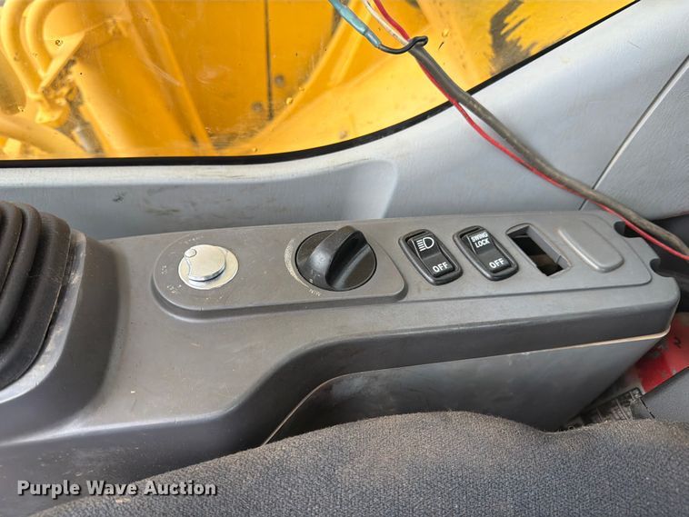 image for item NJ9069 2008 Komatsu PC308USLC-3E0 excavator