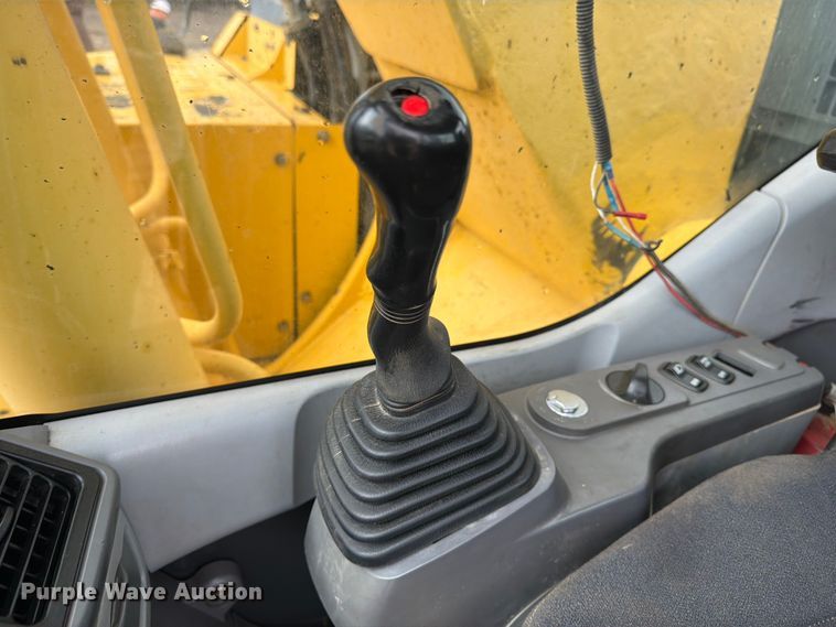image for item NJ9069 2008 Komatsu PC308USLC-3E0 excavator