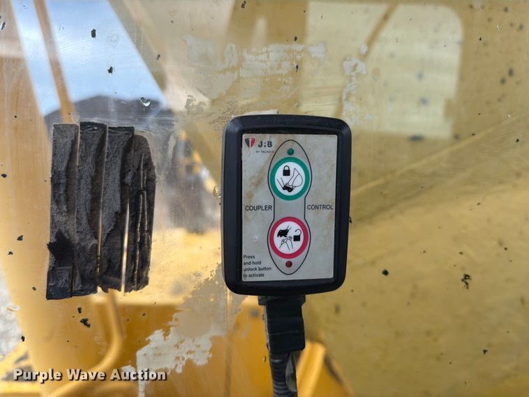 image for item NJ9069 2008 Komatsu PC308USLC-3E0 excavator