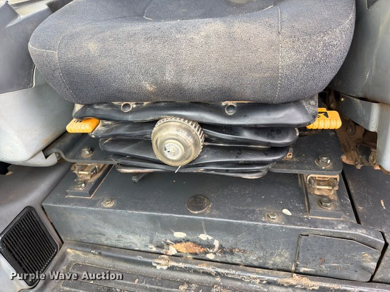 image for item NJ9069 2008 Komatsu PC308USLC-3E0 excavator