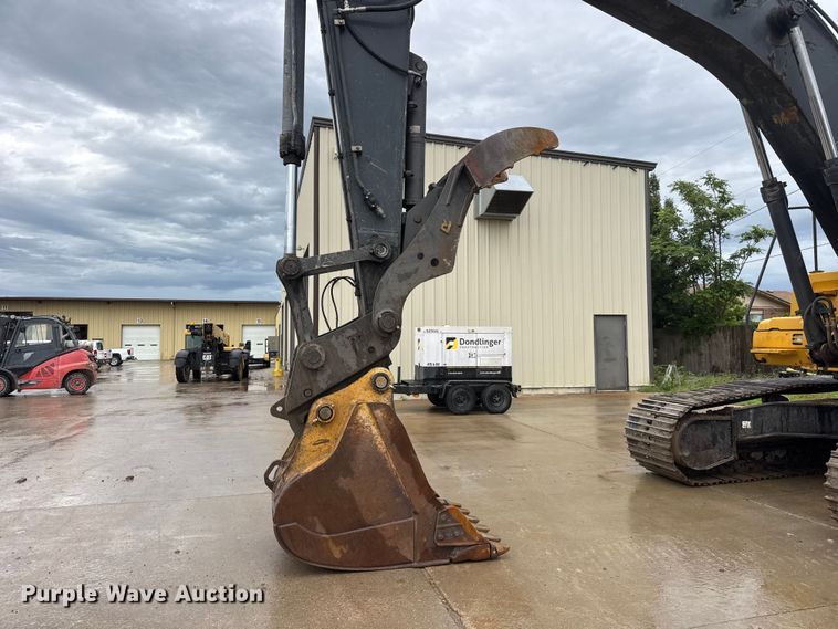 image for item NJ9070 2012 John Deere 350G LC excavator