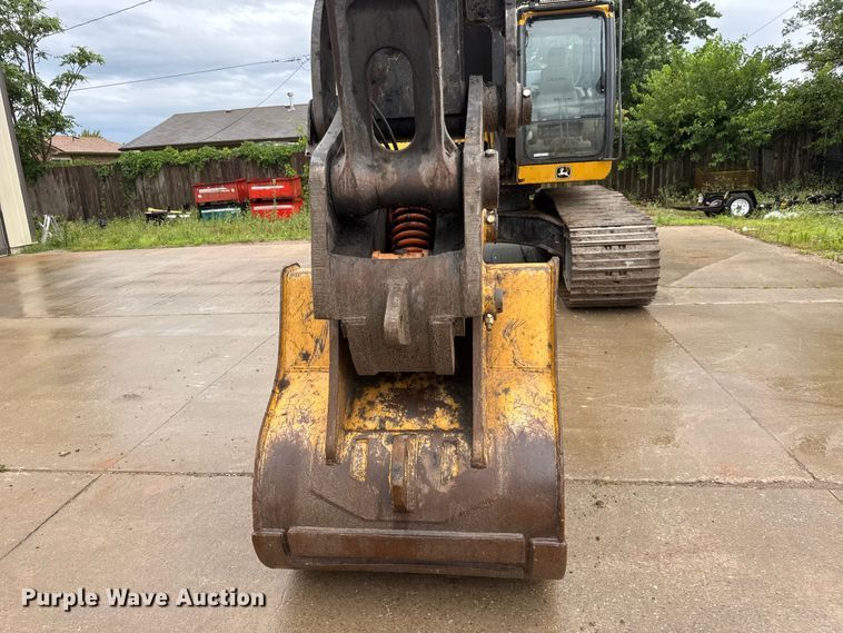 image for item NJ9070 2012 John Deere 350G LC excavator