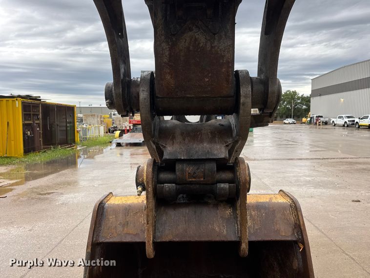 image for item NJ9070 2012 John Deere 350G LC excavator