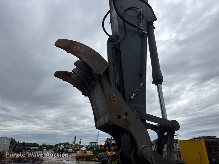 image for item NJ9070 2012 John Deere 350G LC excavator