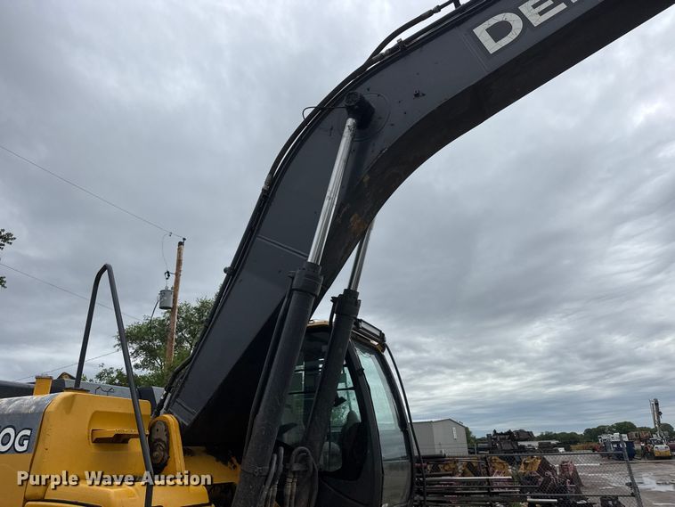 image for item NJ9070 2012 John Deere 350G LC excavator
