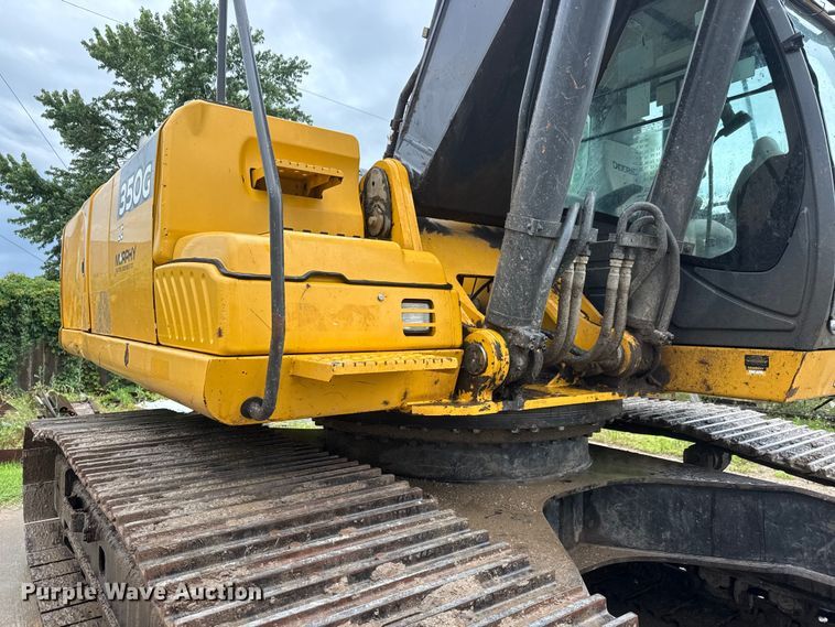 image for item NJ9070 2012 John Deere 350G LC excavator