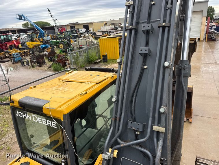 image for item NJ9070 2012 John Deere 350G LC excavator