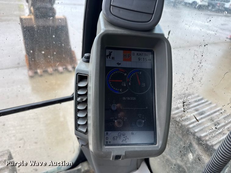 image for item NJ9070 2012 John Deere 350G LC excavator