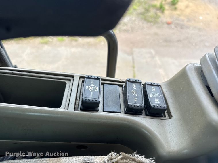 image for item NJ9070 2012 John Deere 350G LC excavator