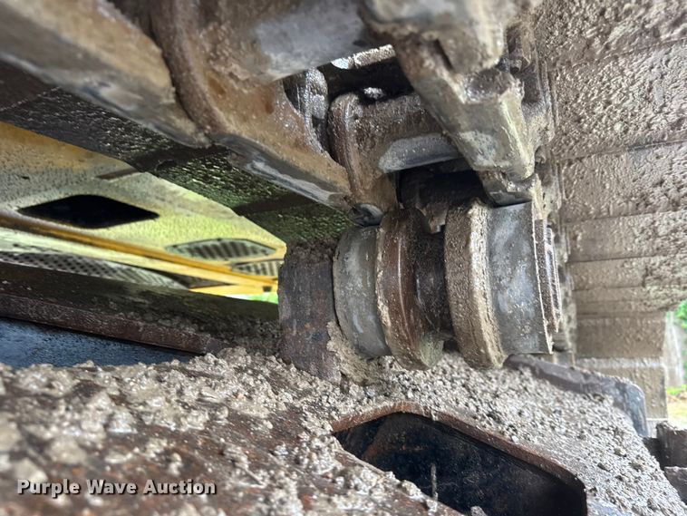 image for item NJ9070 2012 John Deere 350G LC excavator