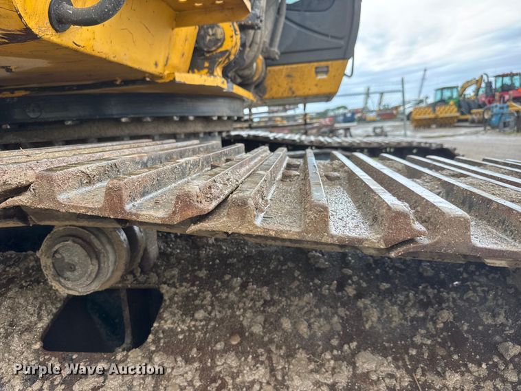 image for item NJ9070 2012 John Deere 350G LC excavator