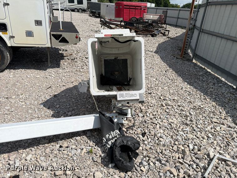 image for item YA2691 2013 Ford F450 Super Duty bucket truck