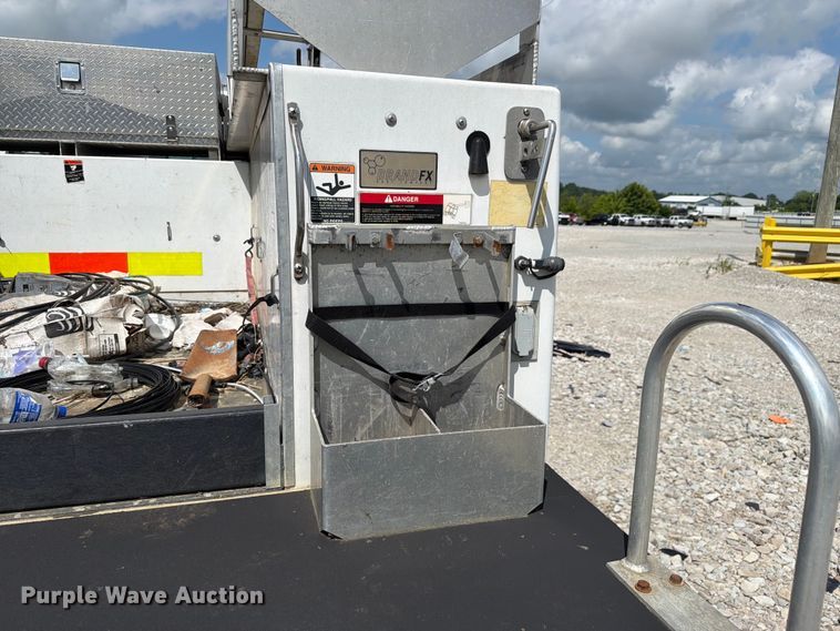 image for item YA2691 2013 Ford F450 Super Duty bucket truck