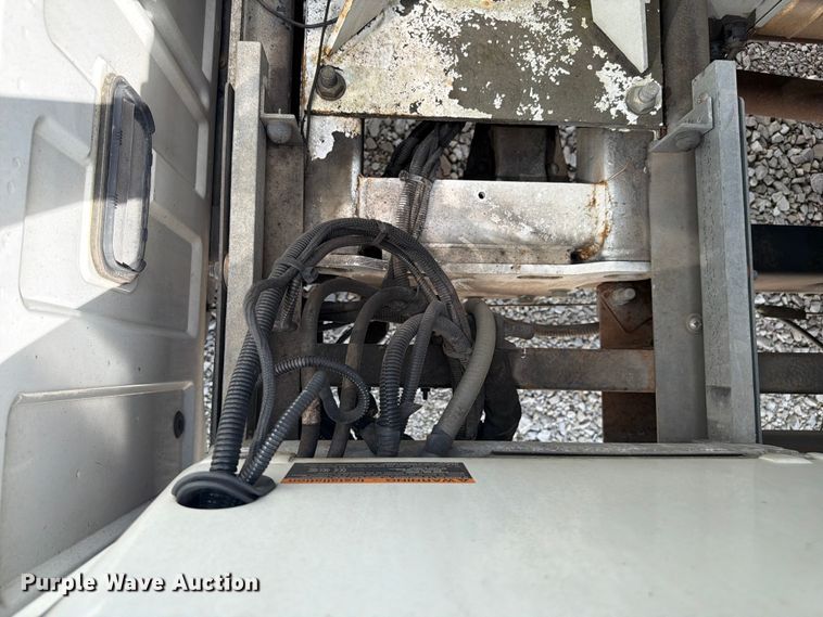 image for item YA2691 2013 Ford F450 Super Duty bucket truck