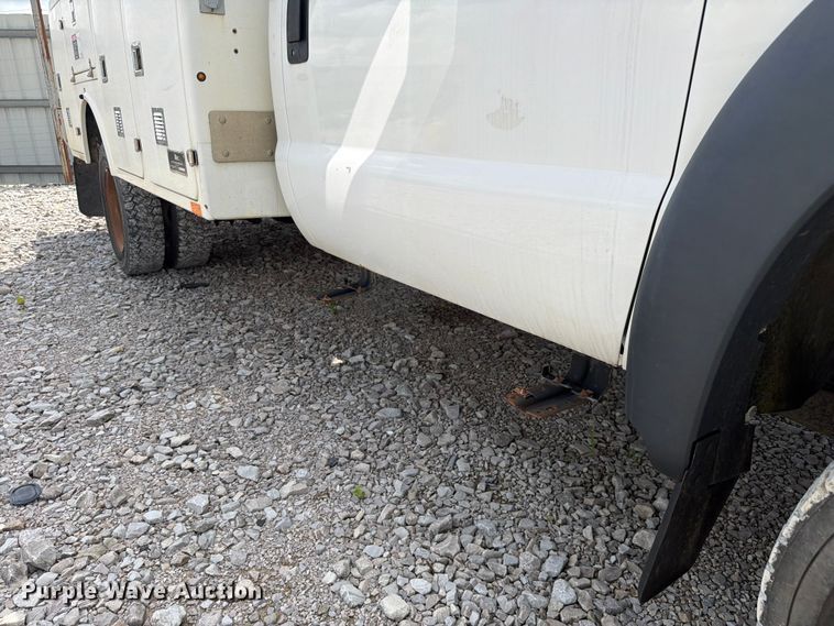 image for item YA2691 2013 Ford F450 Super Duty bucket truck
