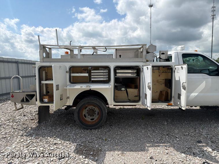 image for item YA2691 2013 Ford F450 Super Duty bucket truck