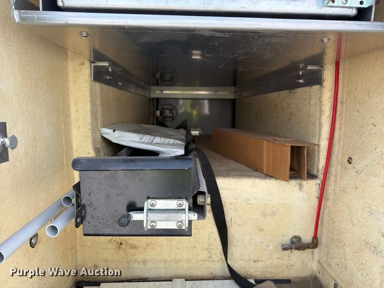 image for item YA2691 2013 Ford F450 Super Duty bucket truck
