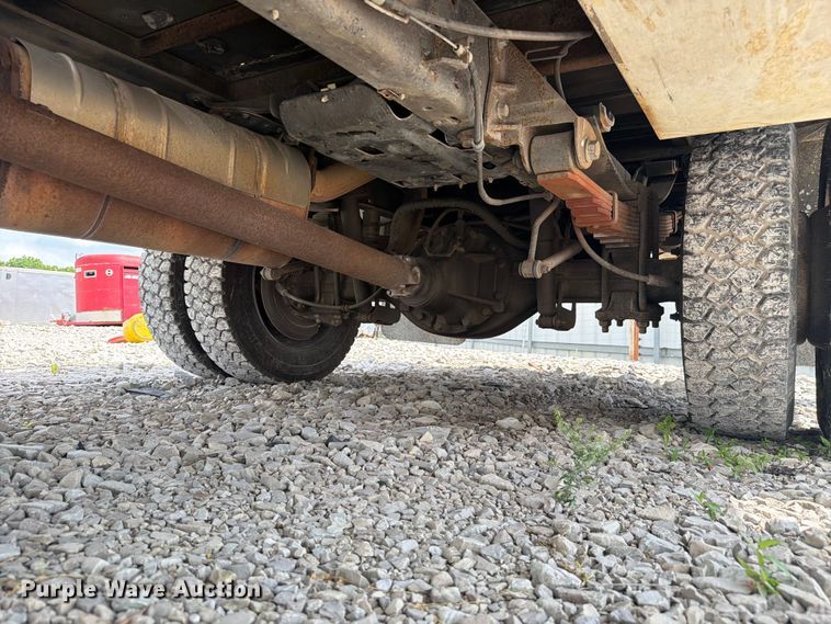 image for item YA2691 2013 Ford F450 Super Duty bucket truck