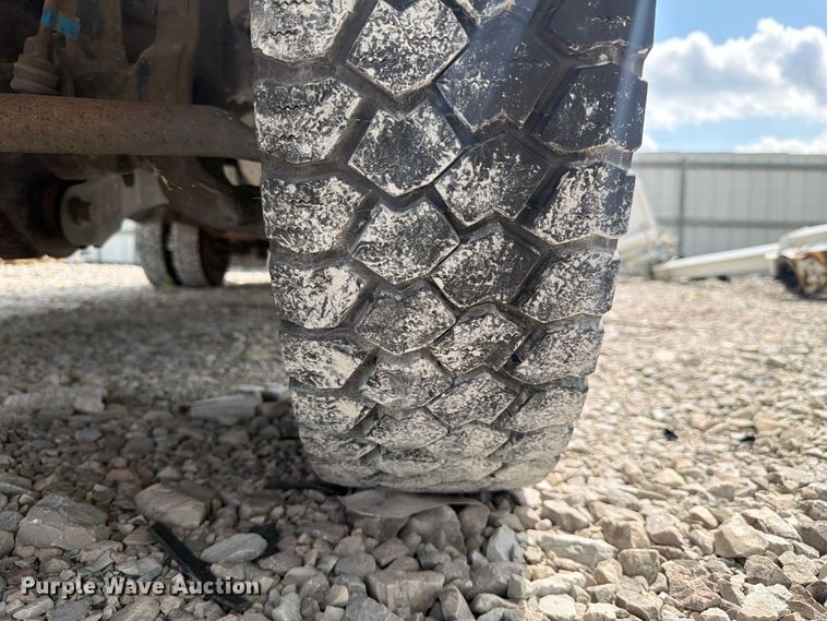 image for item YA2691 2013 Ford F450 Super Duty bucket truck