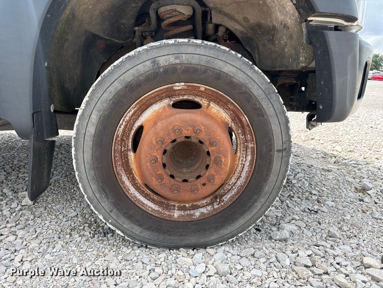 image for item YA2691 2013 Ford F450 Super Duty bucket truck