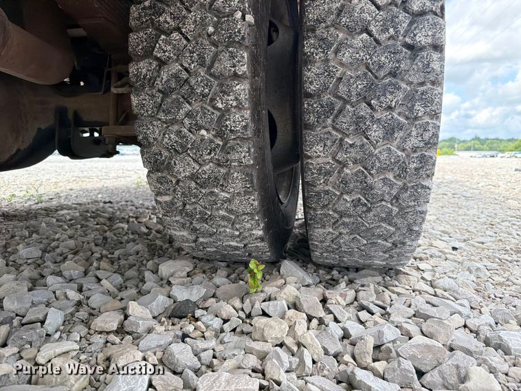 image for item YA2691 2013 Ford F450 Super Duty bucket truck
