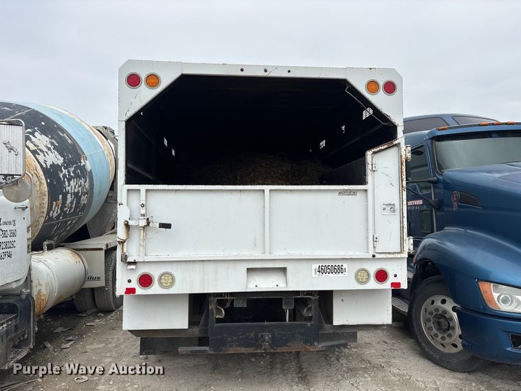 image for item YA2815 2015 Ford F650 Super Duty chipper truck