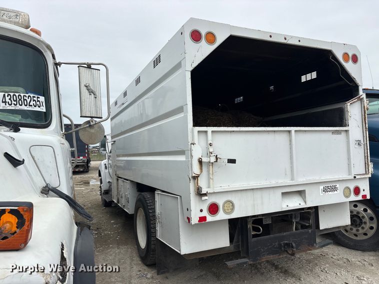 image for item YA2815 2015 Ford F650 Super Duty chipper truck