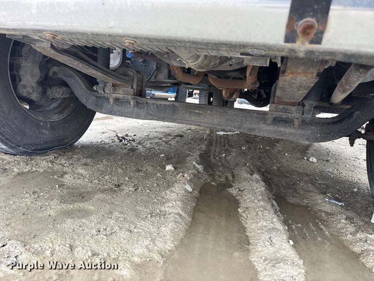 image for item YA2815 2015 Ford F650 Super Duty chipper truck