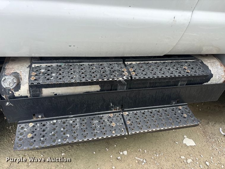 image for item YA2815 2015 Ford F650 Super Duty chipper truck