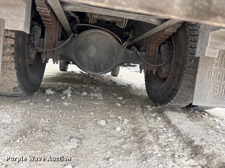 image for item YA2815 2015 Ford F650 Super Duty chipper truck