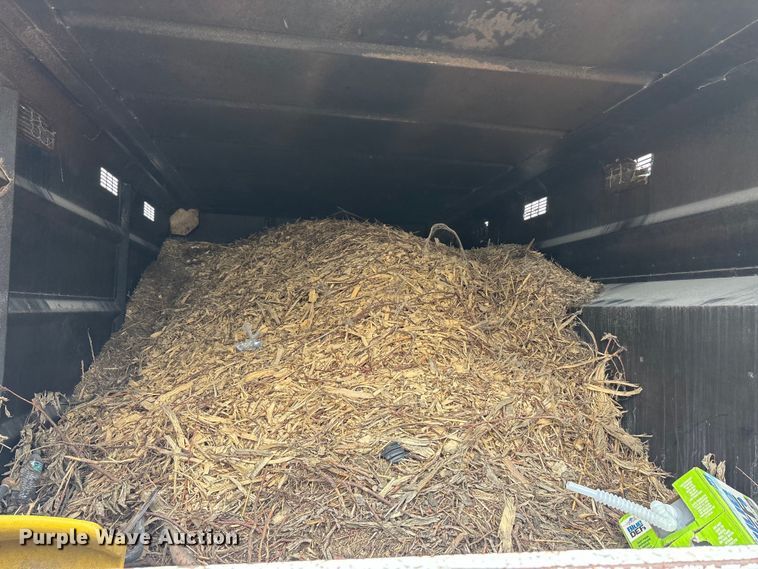 image for item YA2815 2015 Ford F650 Super Duty chipper truck