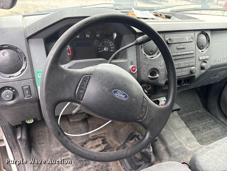 image for item YA2815 2015 Ford F650 Super Duty chipper truck