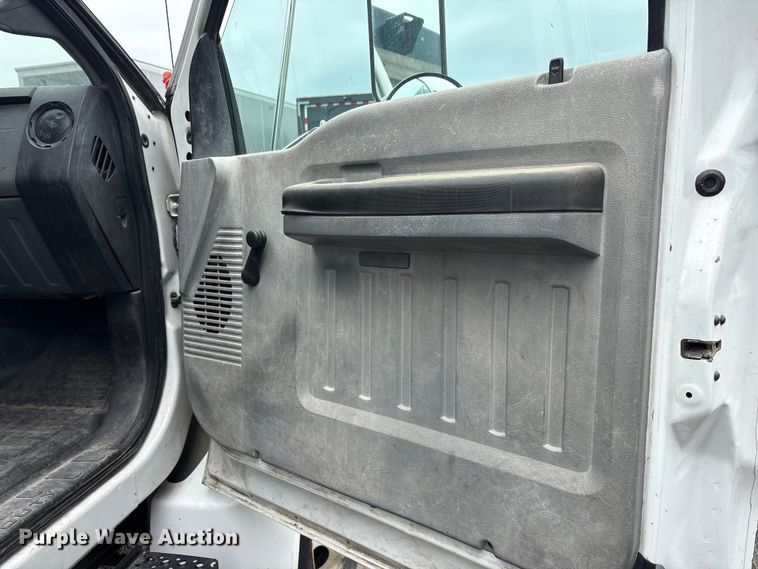 image for item YA2815 2015 Ford F650 Super Duty chipper truck