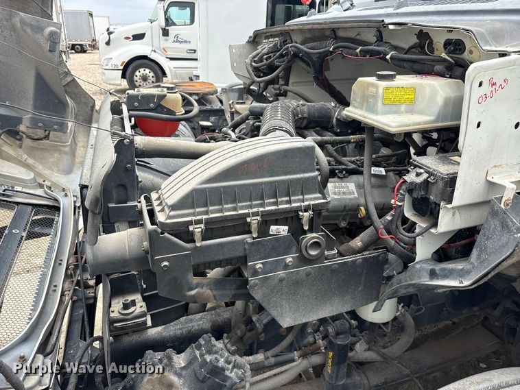 image for item YA2815 2015 Ford F650 Super Duty chipper truck