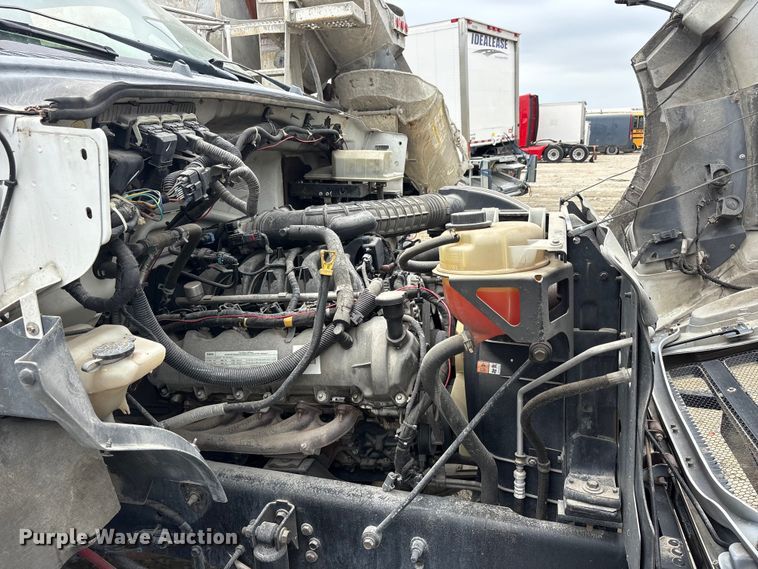 image for item YA2815 2015 Ford F650 Super Duty chipper truck